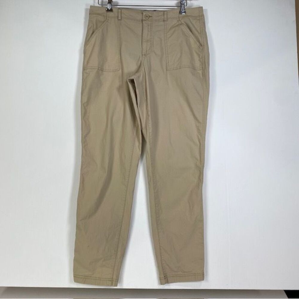 L.L.Bean Favorite Fit Khaki Utility Pants with Cargo Pockets Women's‎ Size 14